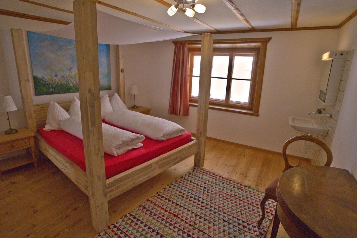 Bed and Breakfast Chasa Sassalba Lu Экстерьер фото